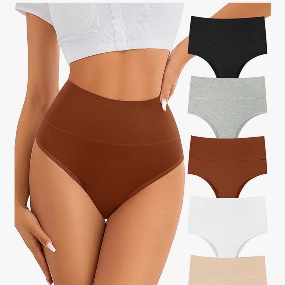 New with tags - package of high waisted, half-coverage briefs. Size medium.